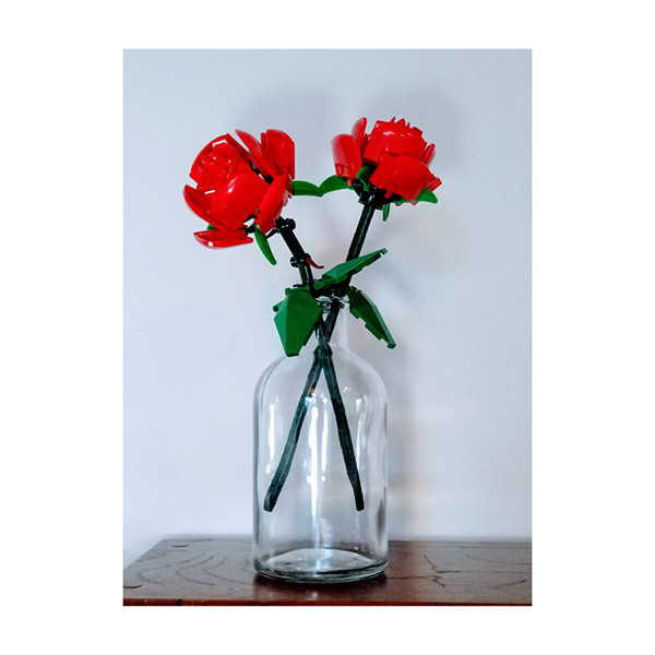 LEGO 40460 - گل رز لگویی با طراحی ظریف و زیبا.