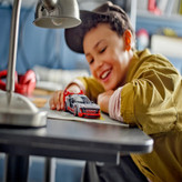 لگو 76921 - ماکت آئودی S1 e-tron quattro با جزئیات دقیق.